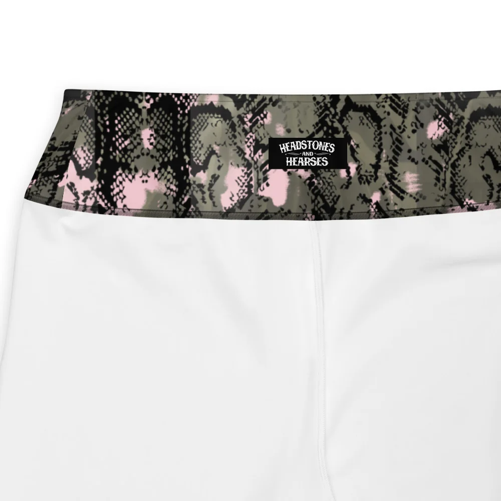 Snakeskin Plus-Size Leggings - Image 4